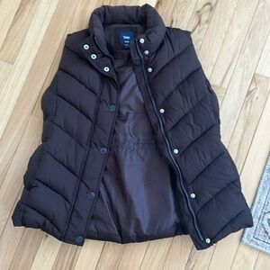 Gap vest